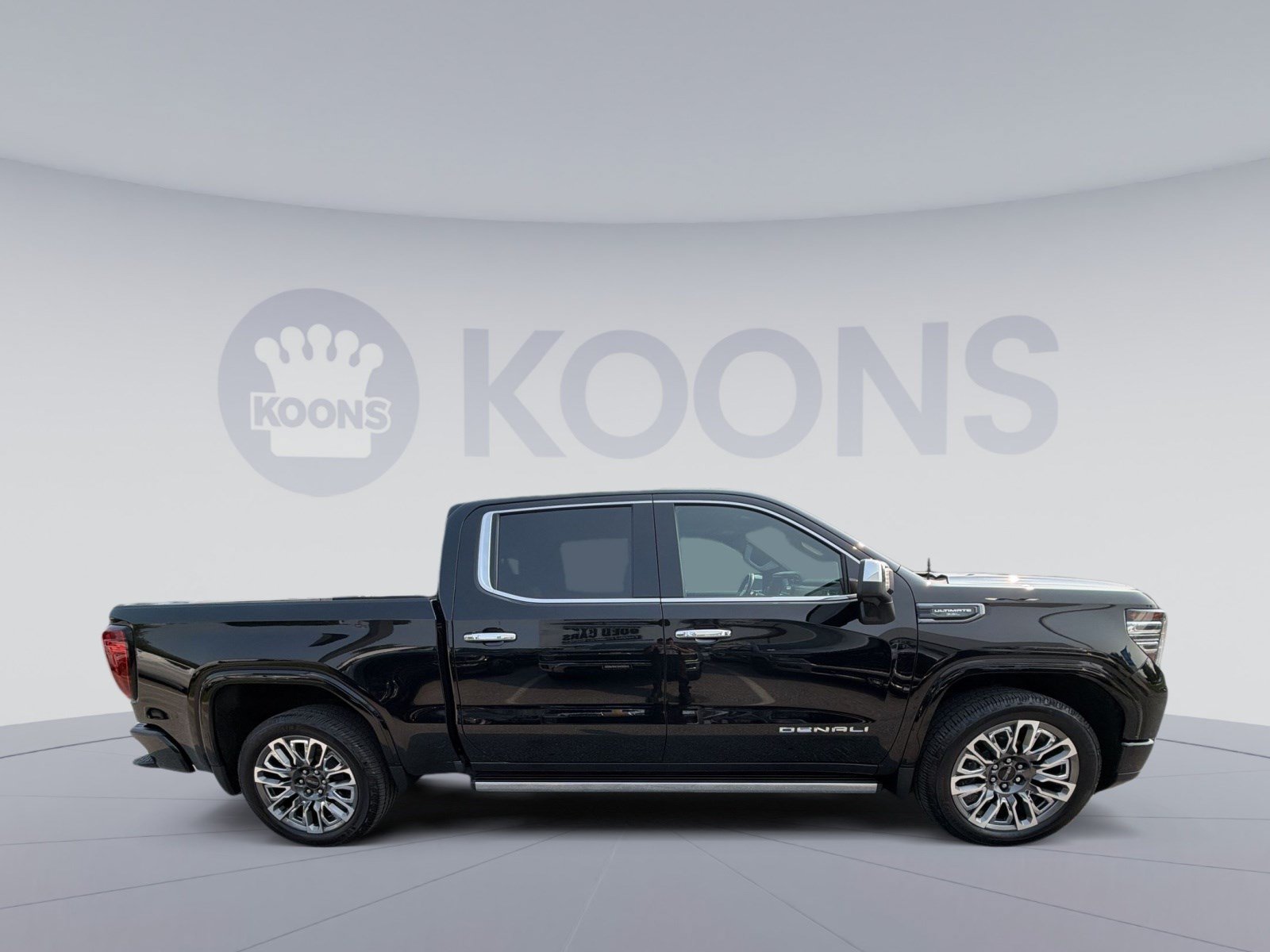 Used 2024 GMC Sierra 1500 Denali Ultimate AWD/4WD image 8
