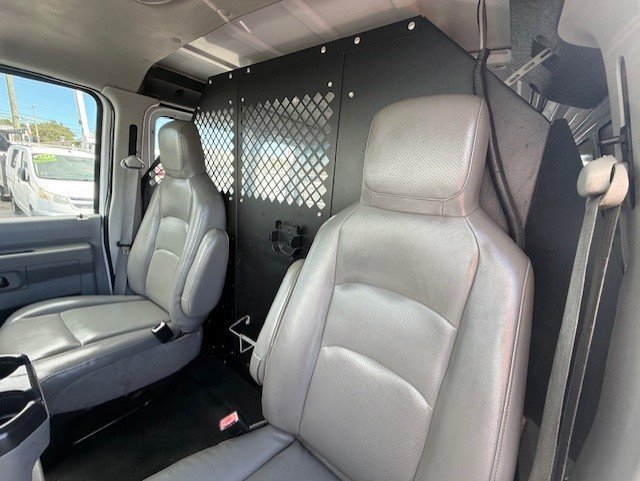 Used 2009 Ford E-350 and Econoline 350 Super Duty image 17