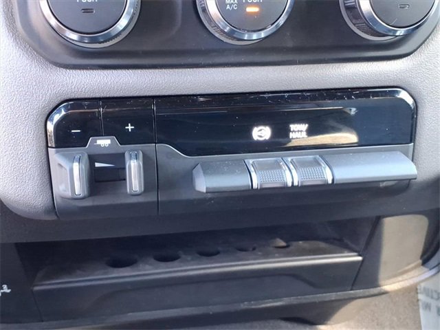 Used 2024 RAM 3500 Big Horn image 13