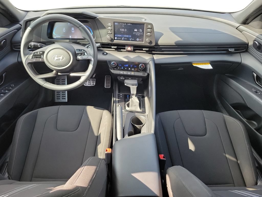 New 2026 Hyundai Elantra Sport FWD image 11