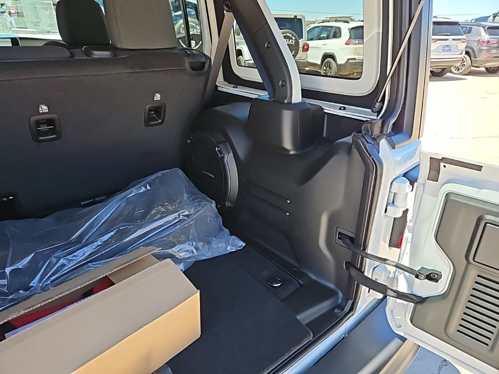 New 2024 Jeep Wrangler Unlimited Rubicon w/ Dual Door Group (Lowers Only) image 33