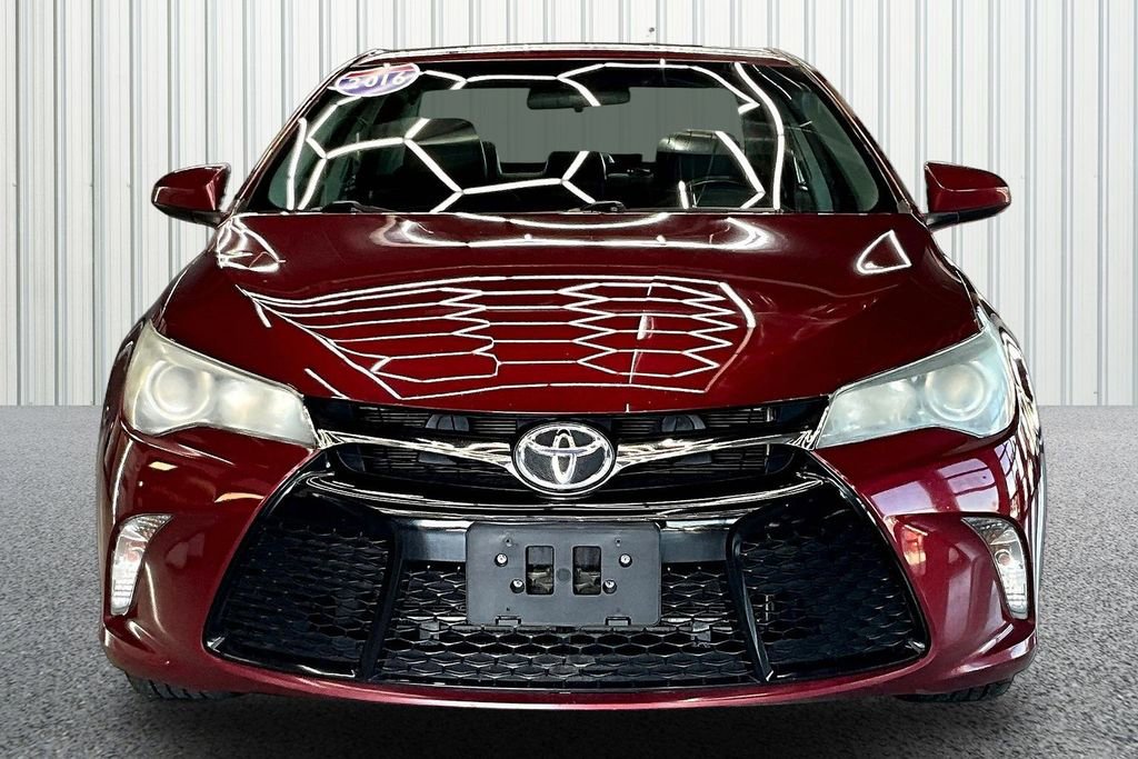 Used 2016 Toyota Camry SE FWD image 2