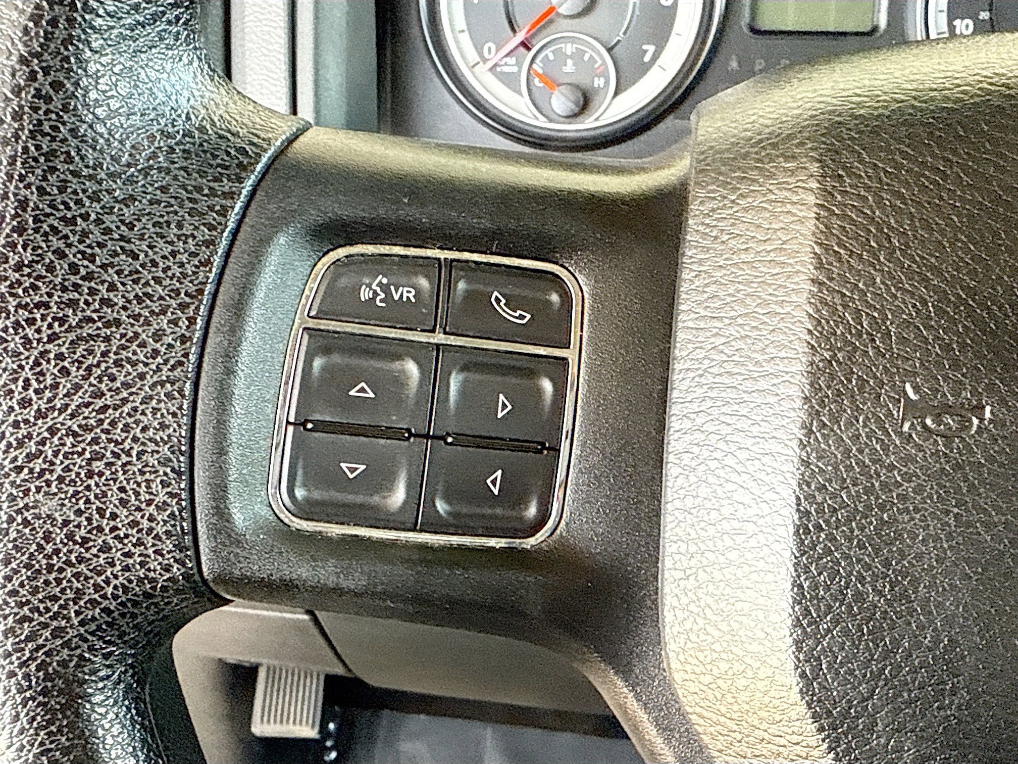 Used 2016 RAM 2500 SLT image 14