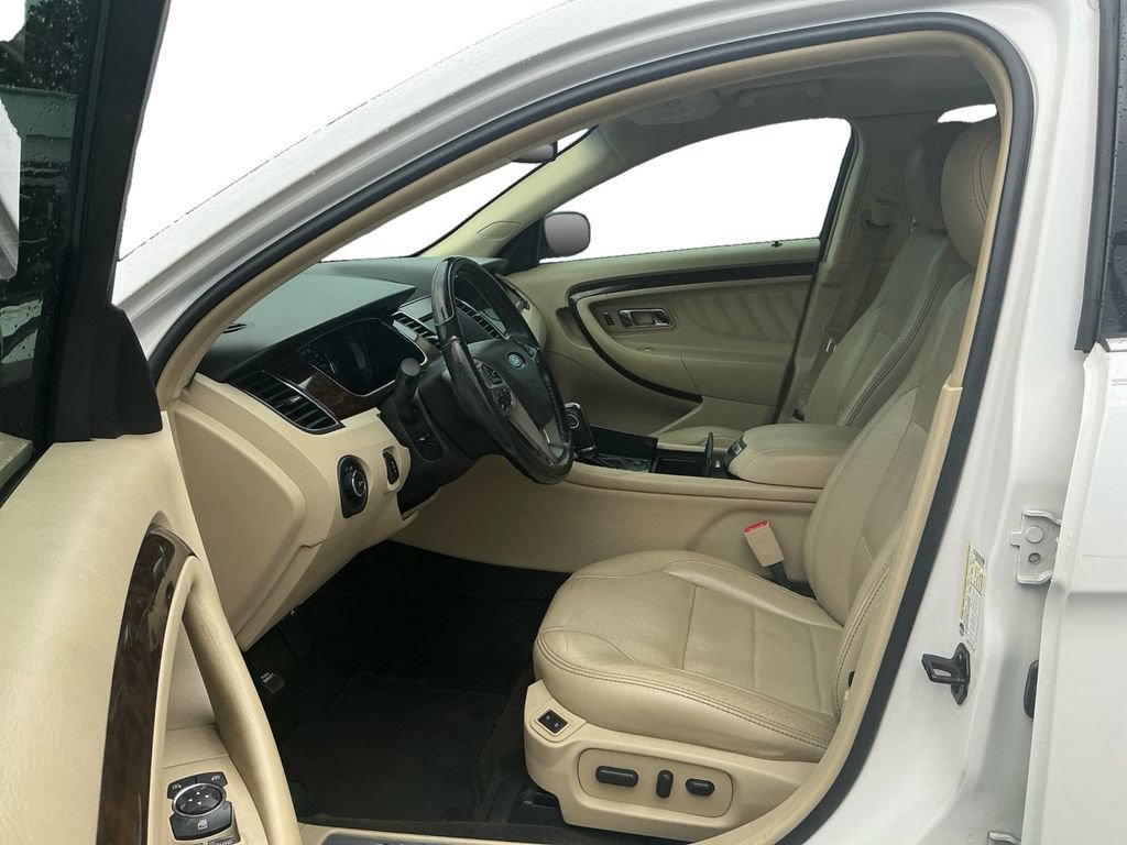 Used 2013 Ford Taurus Limited FWD image 14