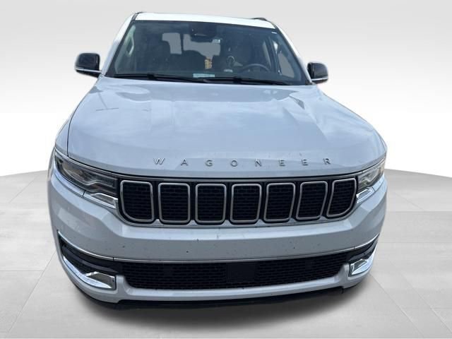 Used 2024 Jeep Wagoneer 4WD w/ Premium Group I image 3