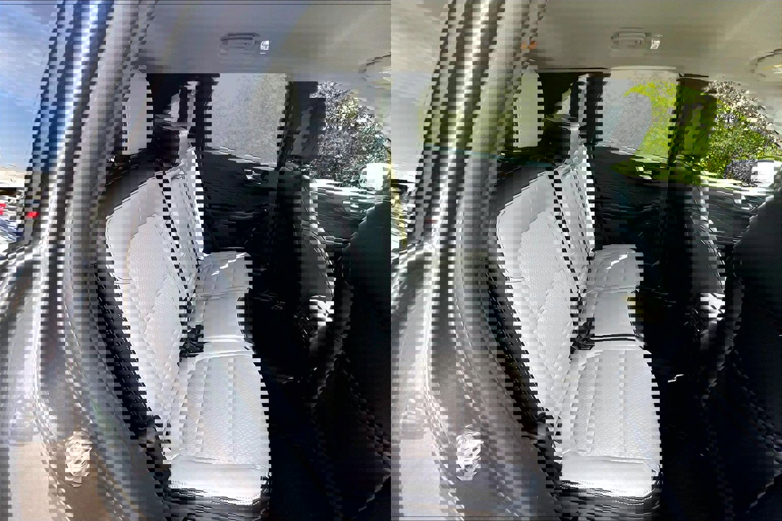 Used 2025 Ford Escape SE image 27