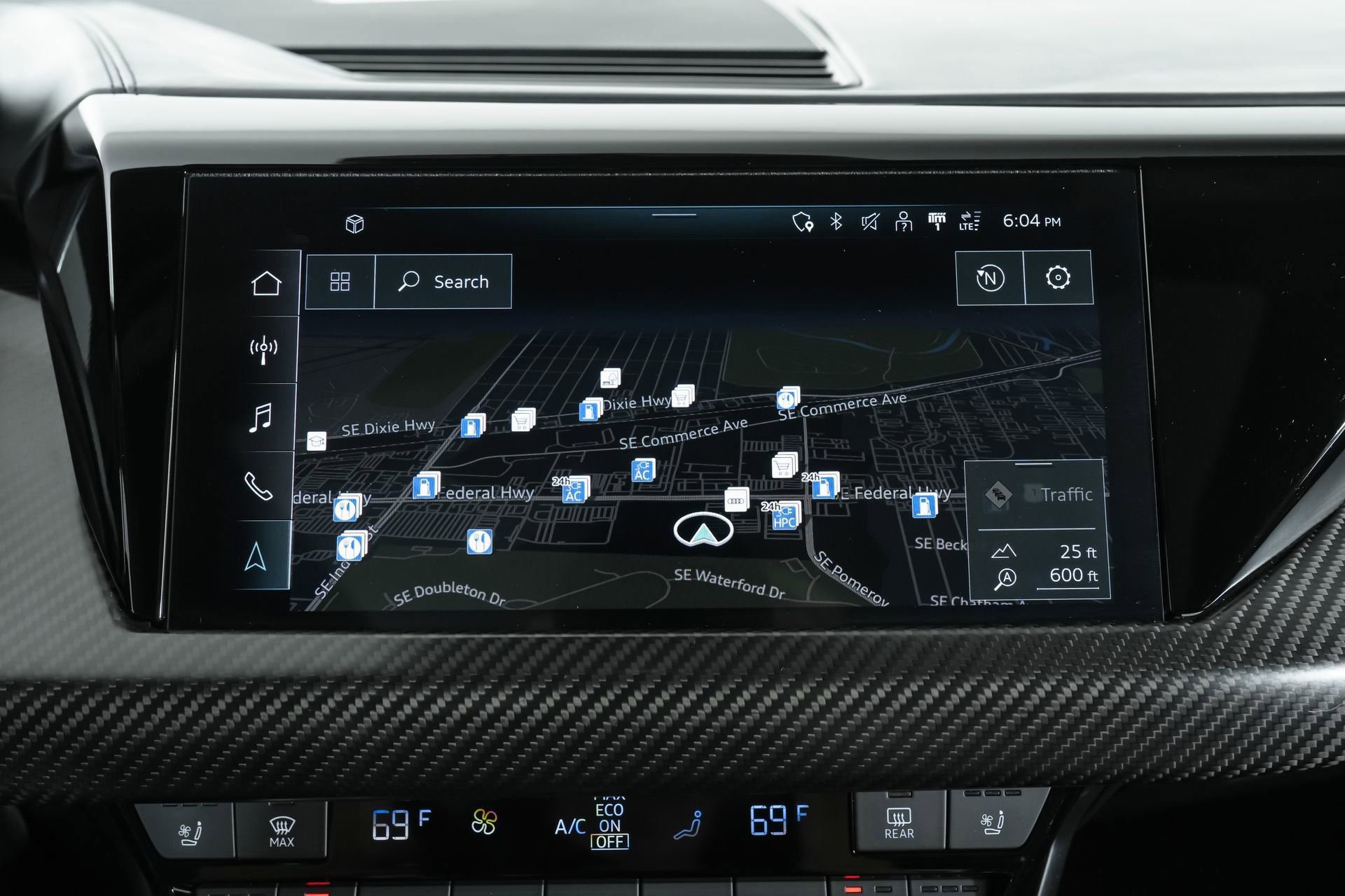 Used 2022 Audi e-tron GT Prestige image 28