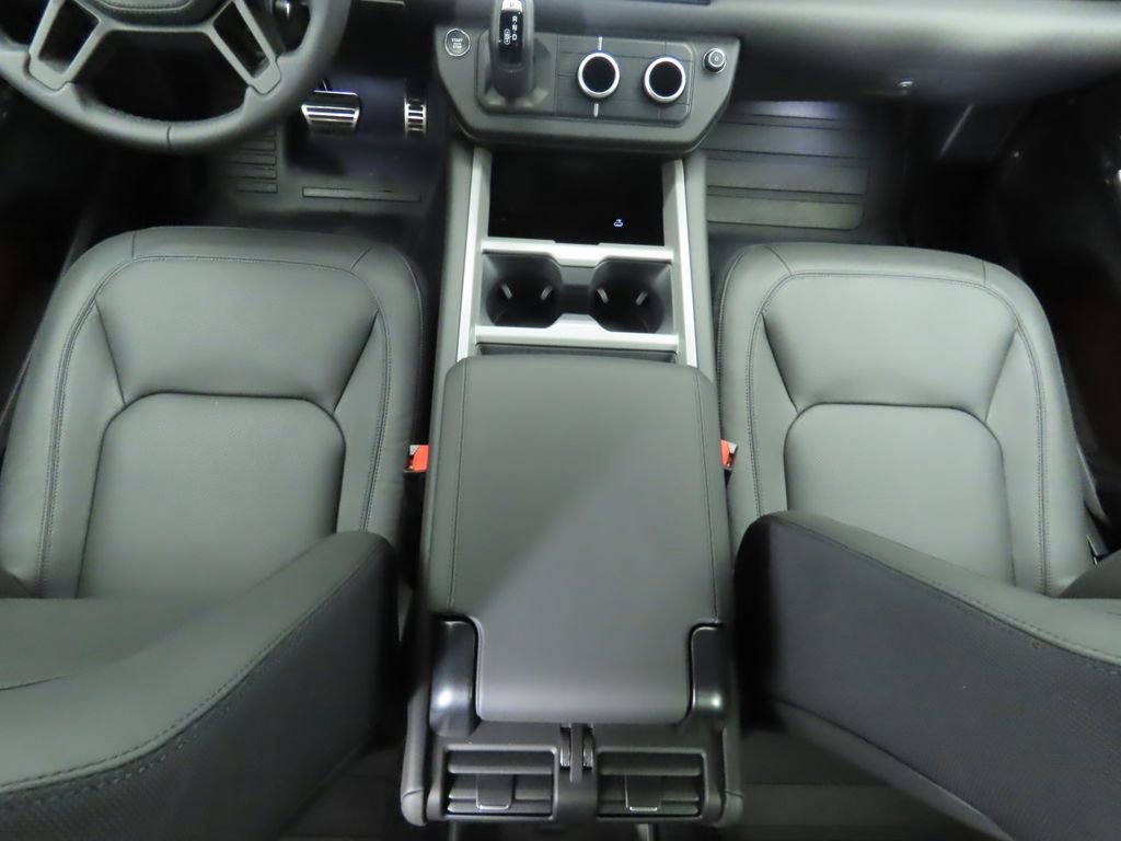 New 2025 Land Rover Defender 130 V8 image 18