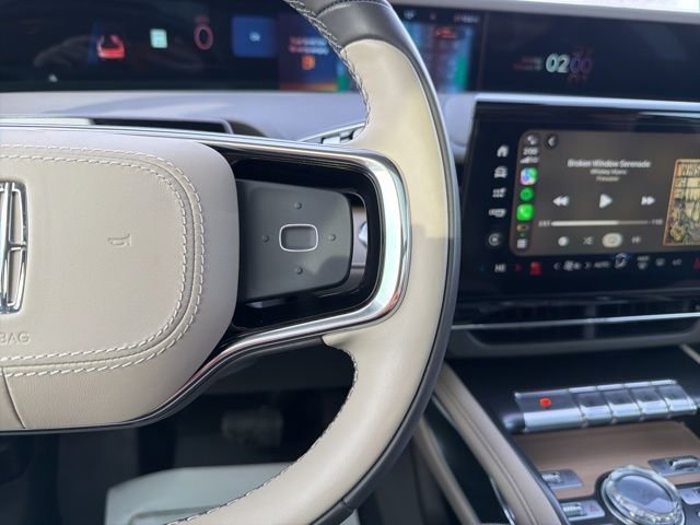 Used 2025 Lincoln Nautilus Reserve image 37