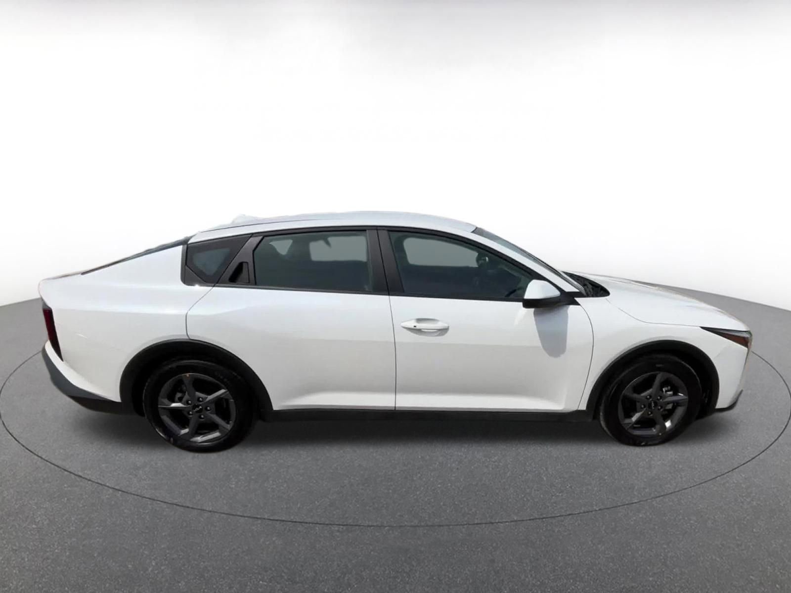Used 2025 Kia K4 FWD image 16