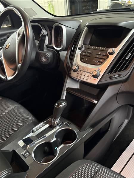 Used 2017 Chevrolet Equinox LT w/ Convenience Package AWD/4WD image 9