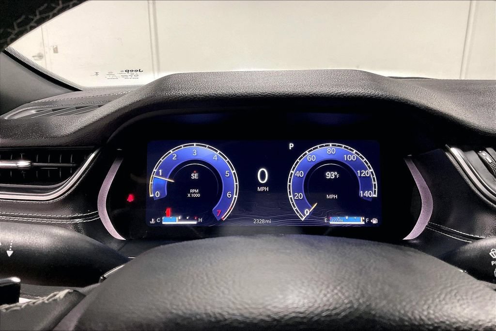 Used 2025 Jeep Grand Cherokee L Altitude AWD/4WD image 27