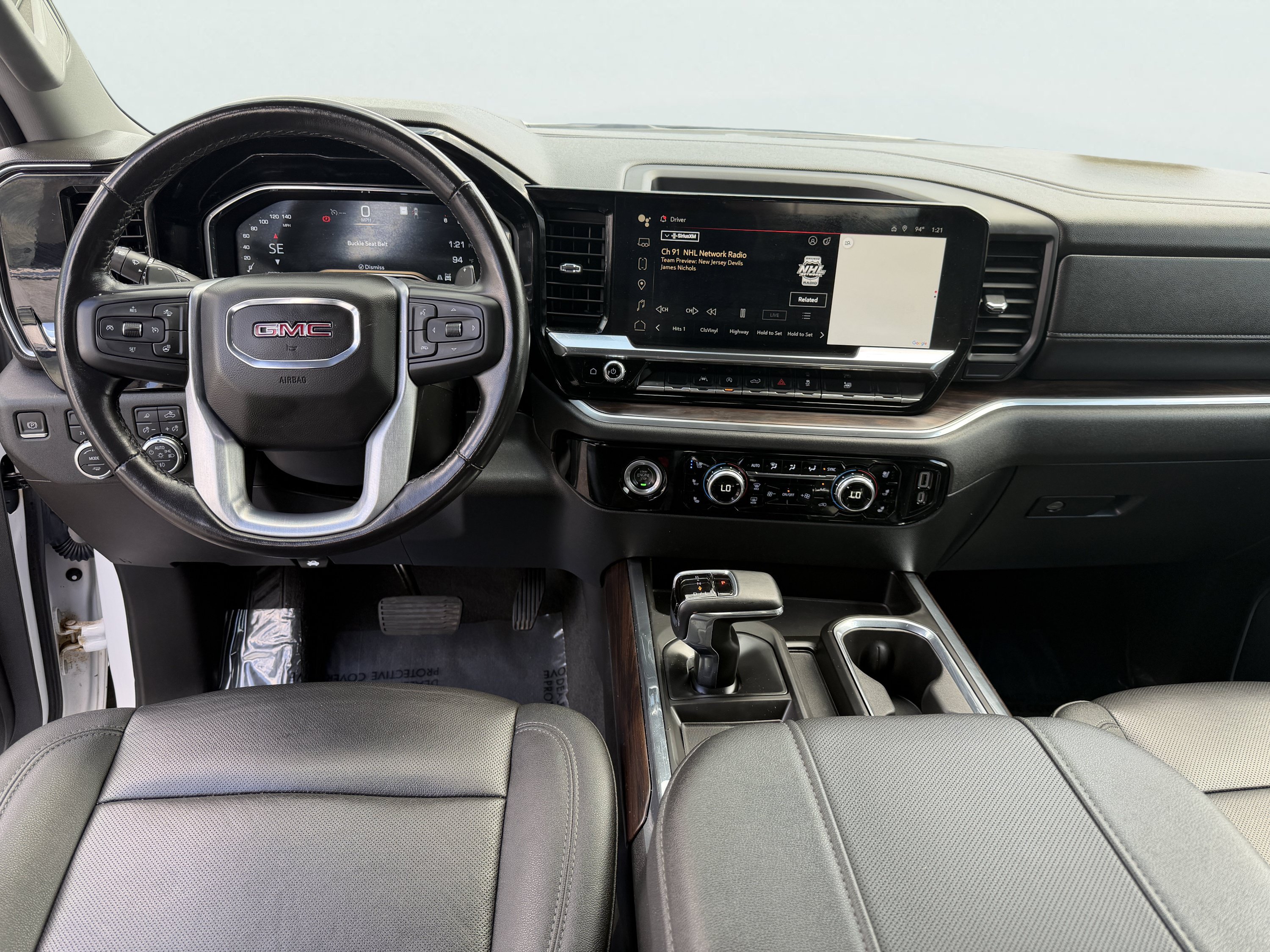 Used 2023 GMC Sierra 1500 SLT w/ SLT Premium Package AWD/4WD image 11