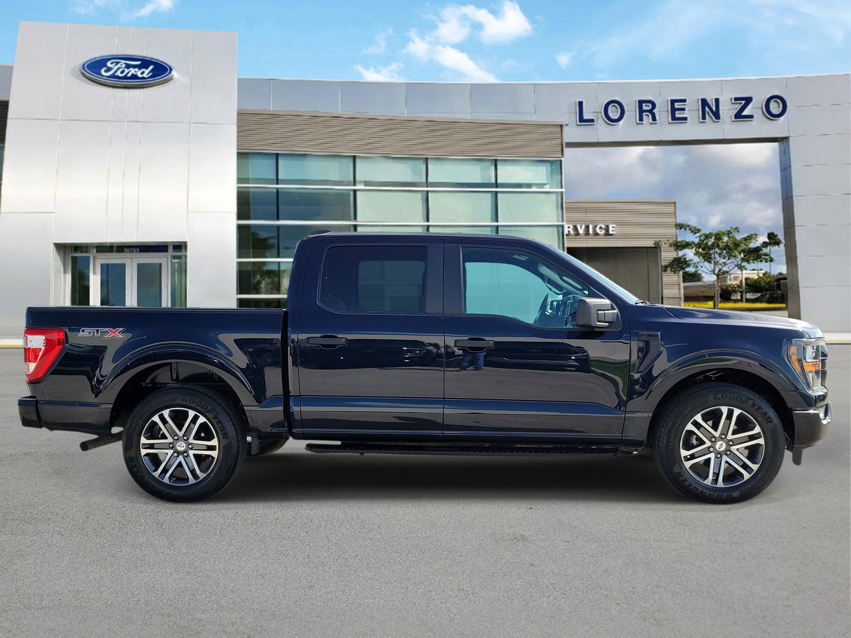 Certified 2023 Ford F150 XL w/ STX Appearance Package RWD image 4