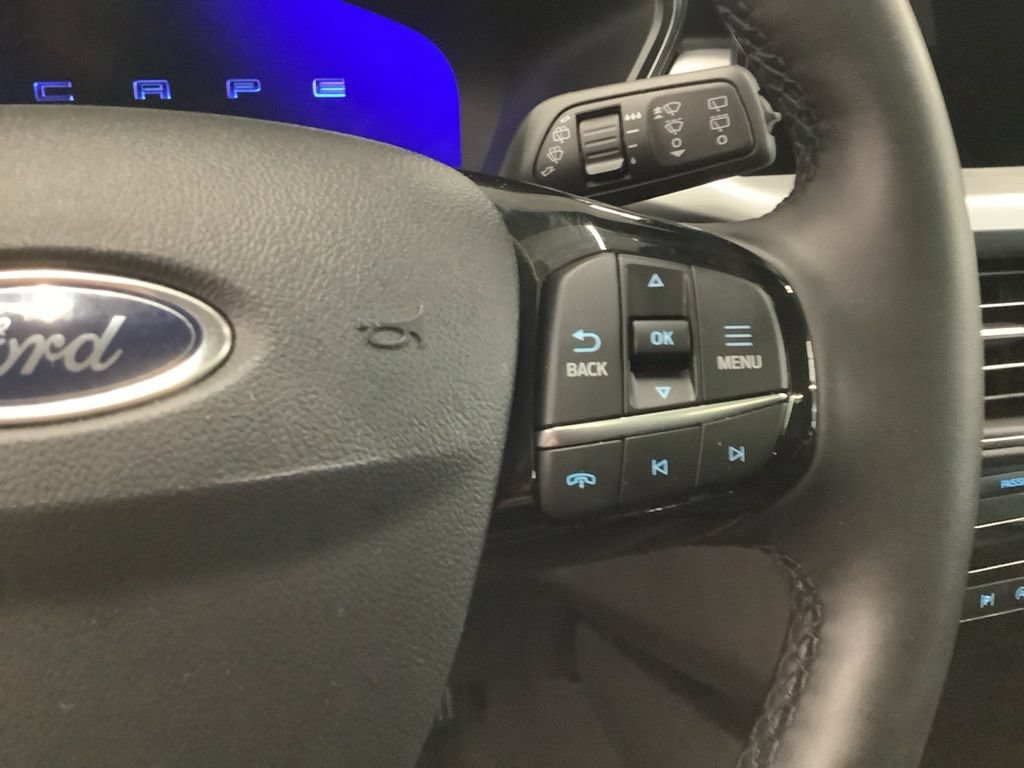 Used 2025 Ford Escape Platinum w/ Premium Technology Package AWD/4WD image 22