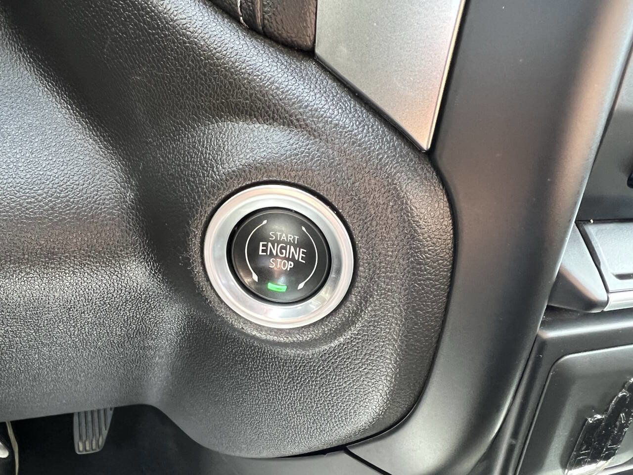 Used 2022 Chevrolet Silverado 1500 LT image 35