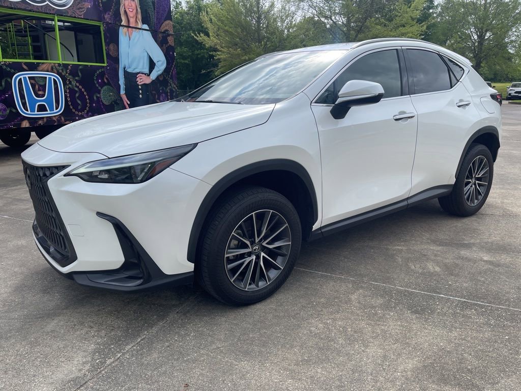 Used 2024 Lexus NX 250 FWD w/ Towing Package (2000 Lbs)