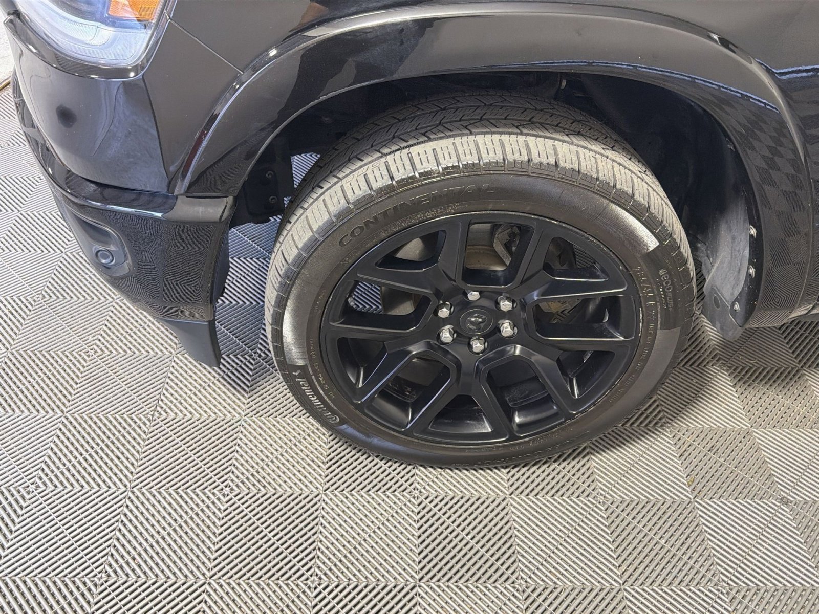 Used 2020 RAM 1500 Laramie image 12