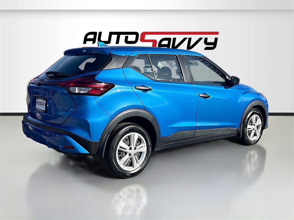 Used 2022 Nissan Kicks S image 7