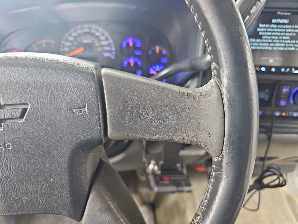 Used 2003 Chevrolet Silverado 2500 LS image 22