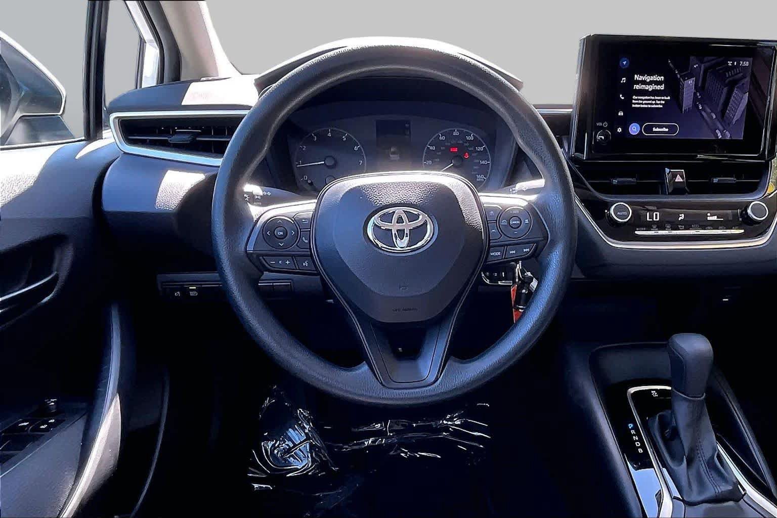 Used 2024 Toyota Corolla LE FWD image 6