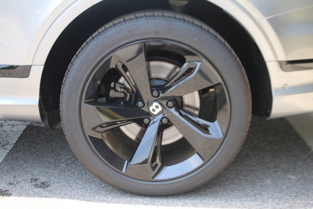 Used 2021 Bentley Bentayga image 13