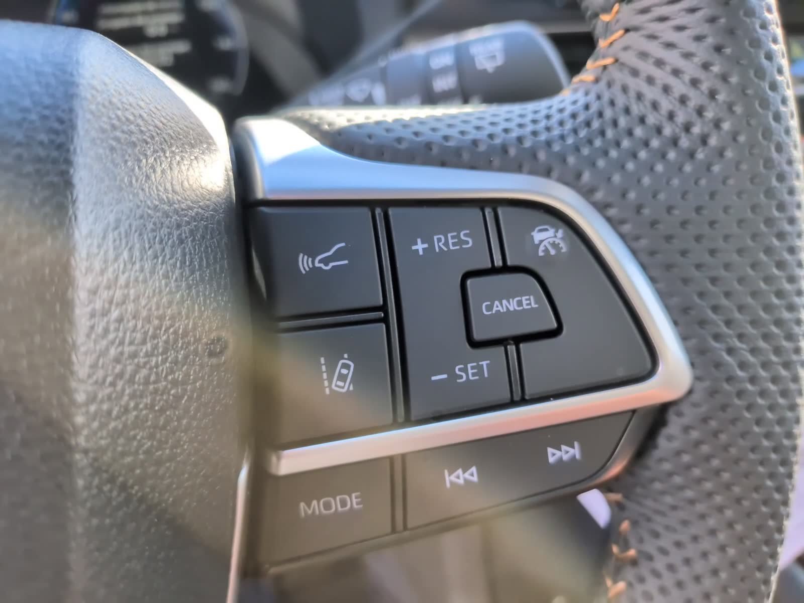 New 2026 Toyota Sienna XLE Woodland Edition AWD/4WD image 18