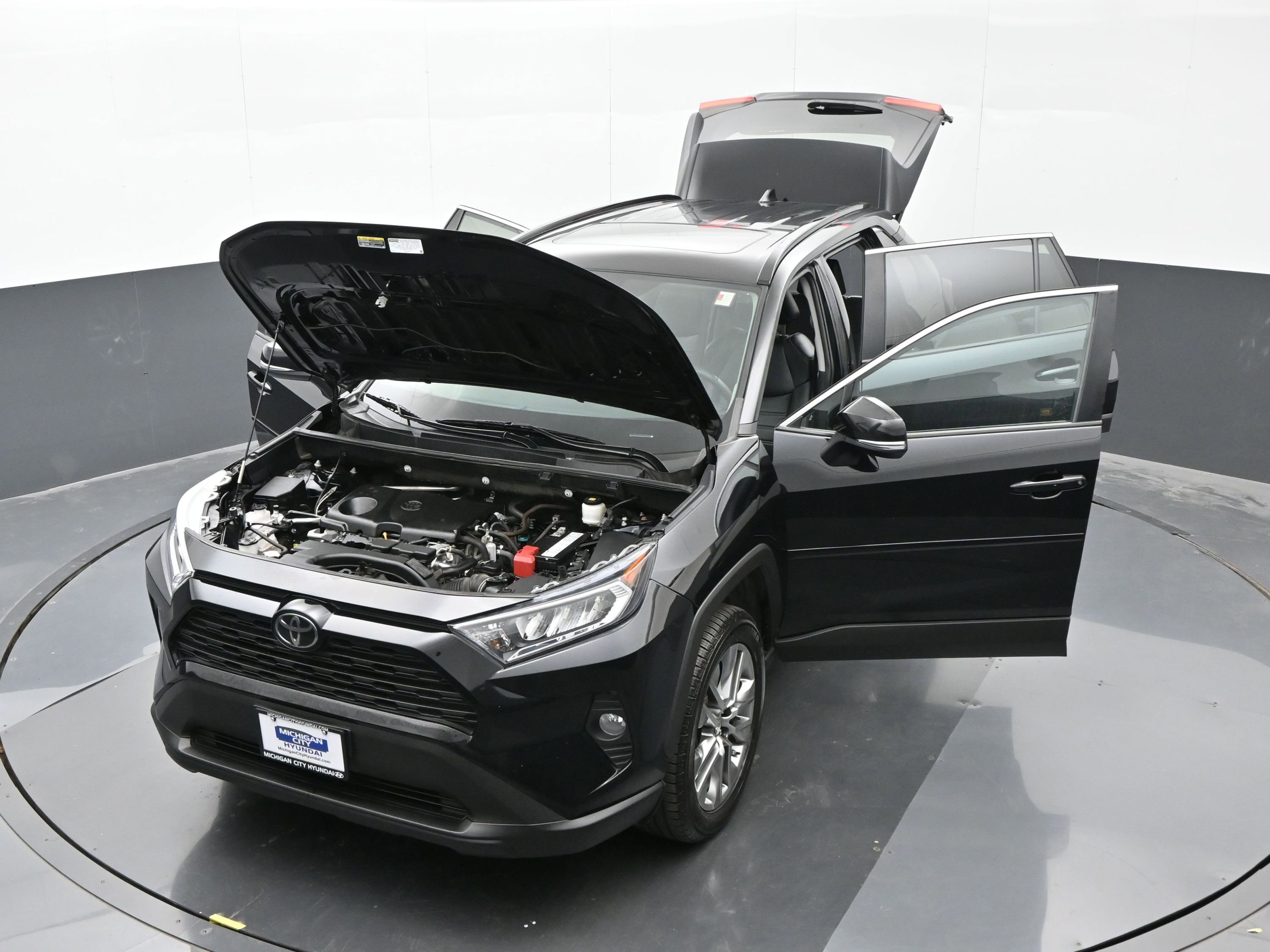 Used 2019 Toyota RAV4 XLE Premium image 47