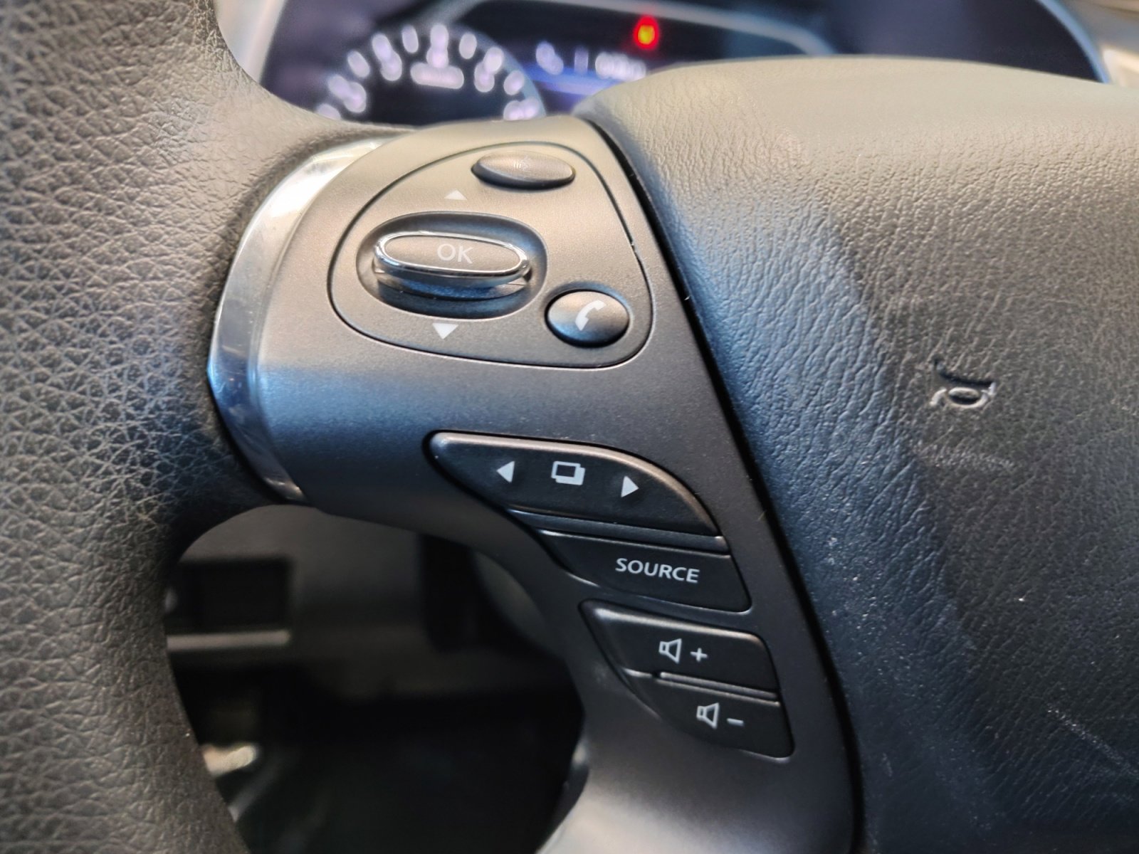 Used 2022 Nissan Murano S image 19