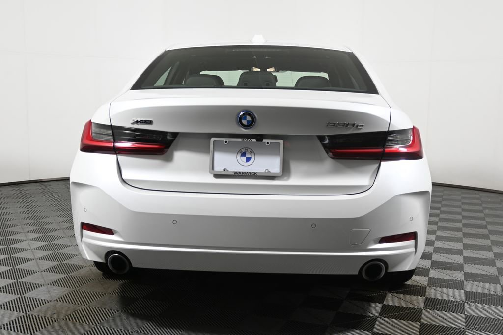 Certified 2023 BMW 330e xDrive w/ Premium Package image 6