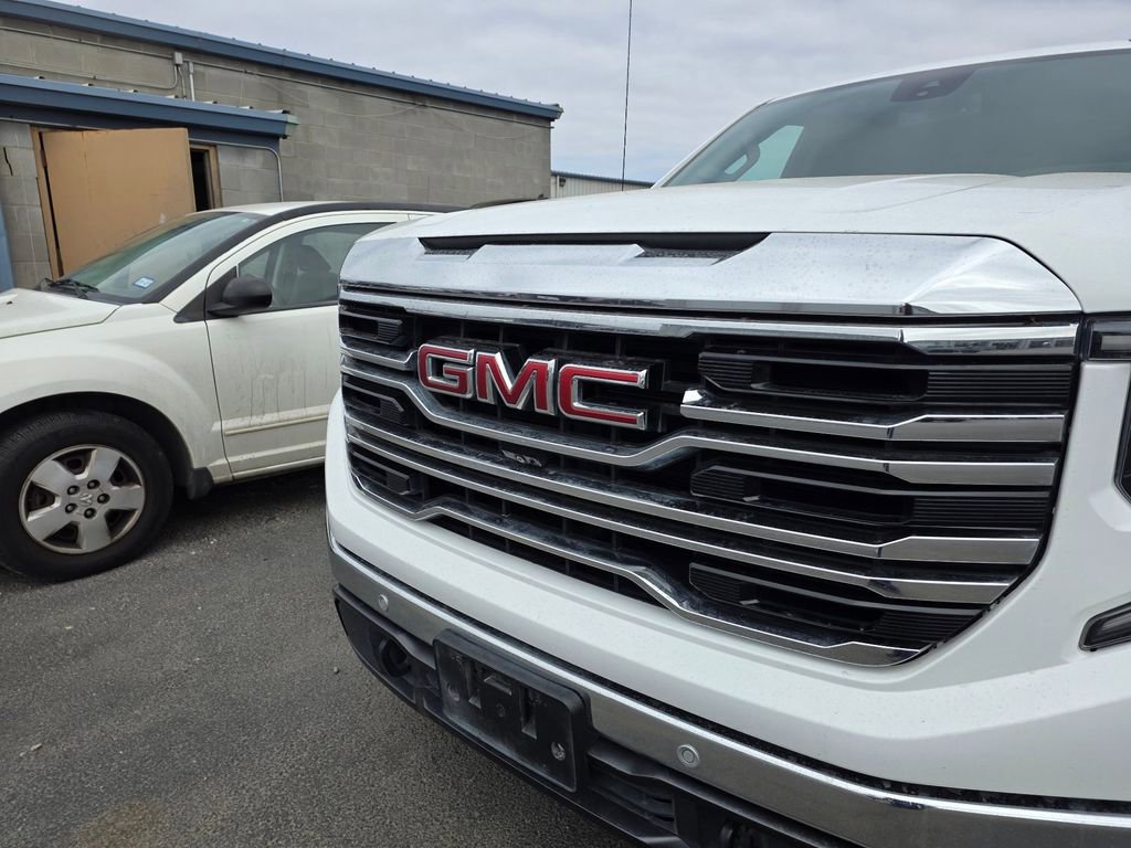 Used 2022 GMC Sierra 1500 SLT image 11