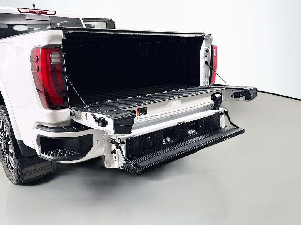 Used 2024 GMC Sierra 3500 Denali Ultimate AWD/4WD image 31