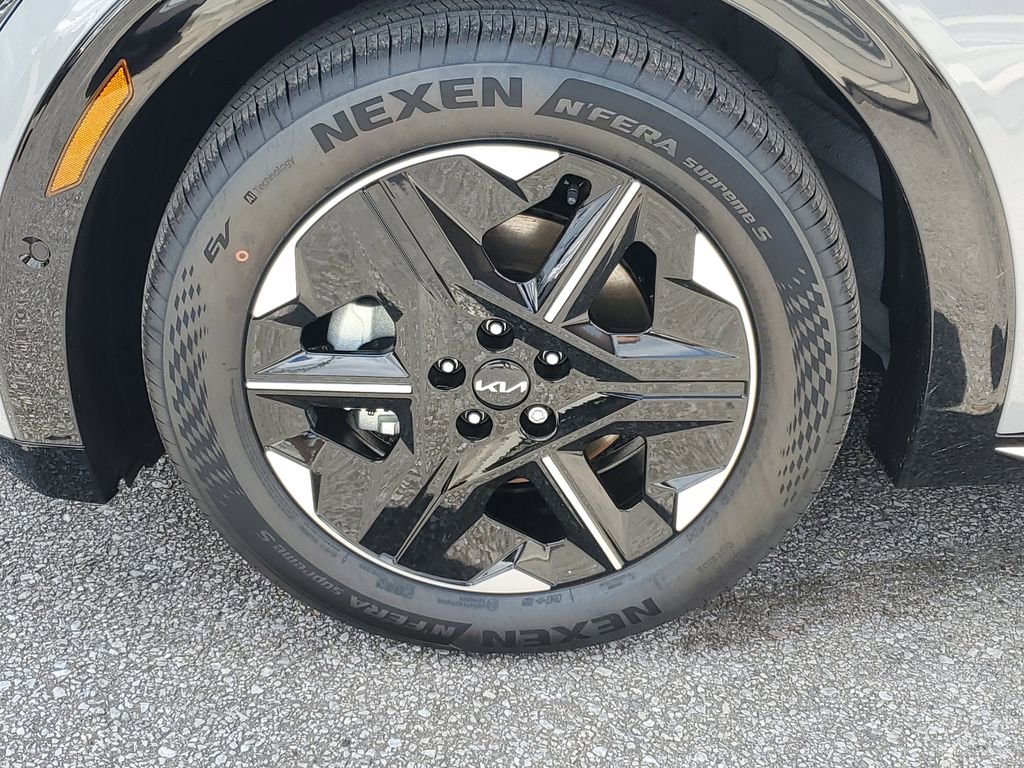New 2025 Kia EV6 Wind image 30
