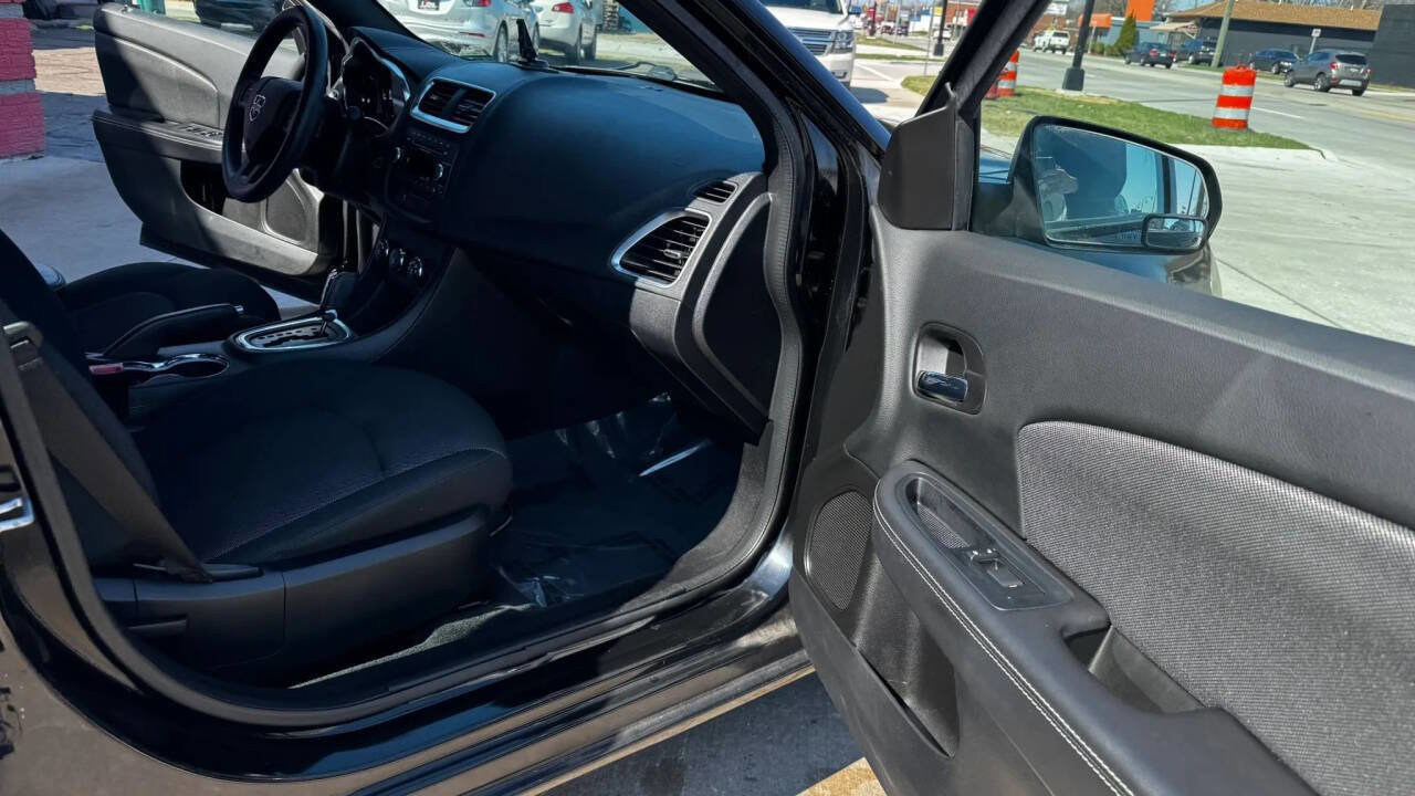 Used 2014 Dodge Avenger SE FWD image 13