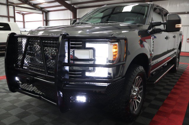 Used 2018 Ford F250 Lariat w/ Lariat Ultimate Package AWD/4WD image 22