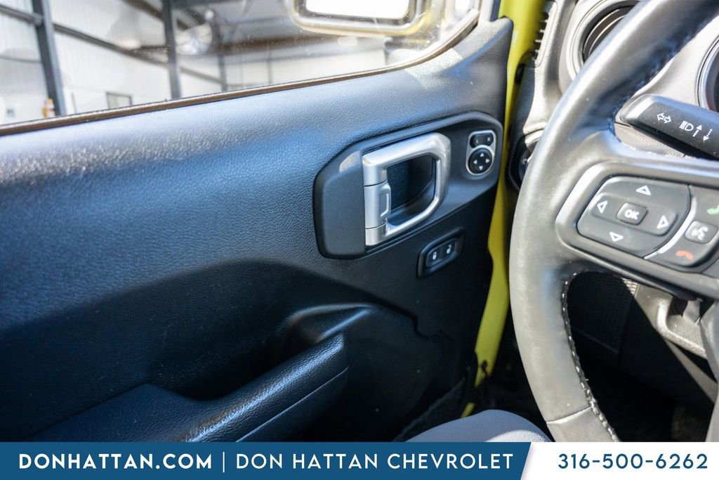 Used 2023 Jeep Gladiator Sport image 17