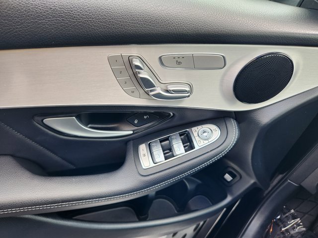 Used 2022 Mercedes-Benz GLC 300 4MATIC image 10