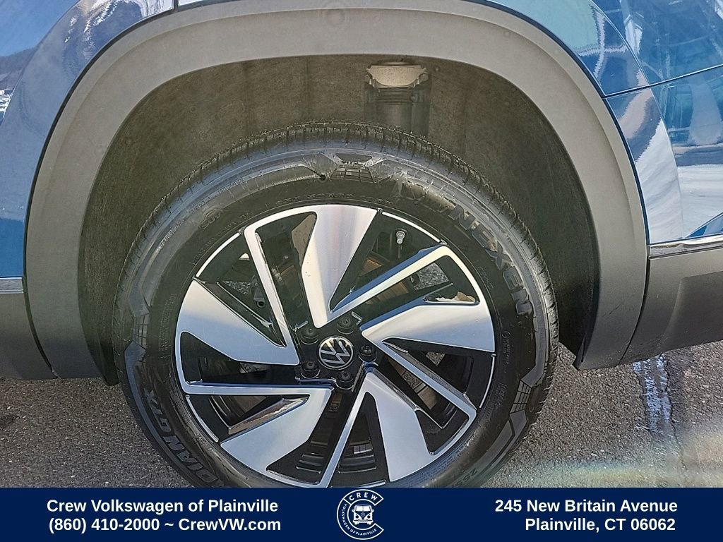 Certified 2025 Volkswagen Atlas SEL image 18