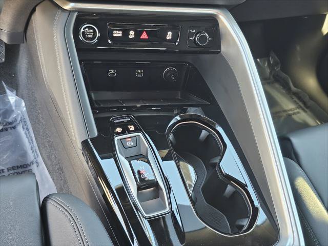 Certified 2025 Audi Q5 Premium Plus w/ Premium Plus AWD/4WD image 11