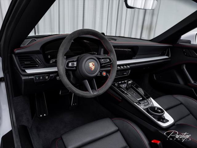 Used 2026 Porsche 911 GTS image 31