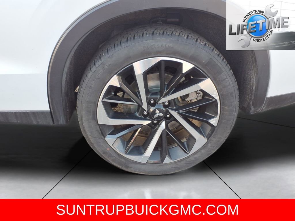 Used 2024 Mitsubishi Outlander SE image 22