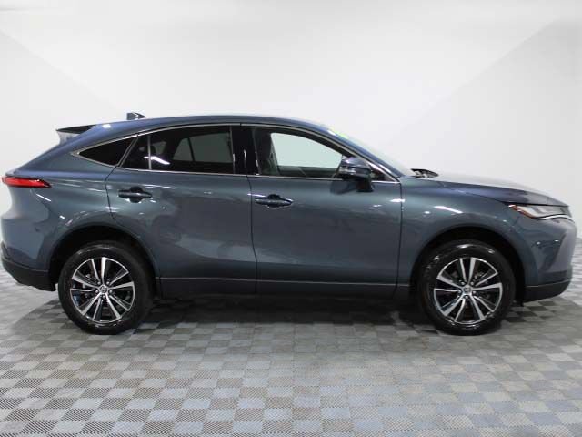 Used 2024 Toyota Venza LE AWD/4WD image 7