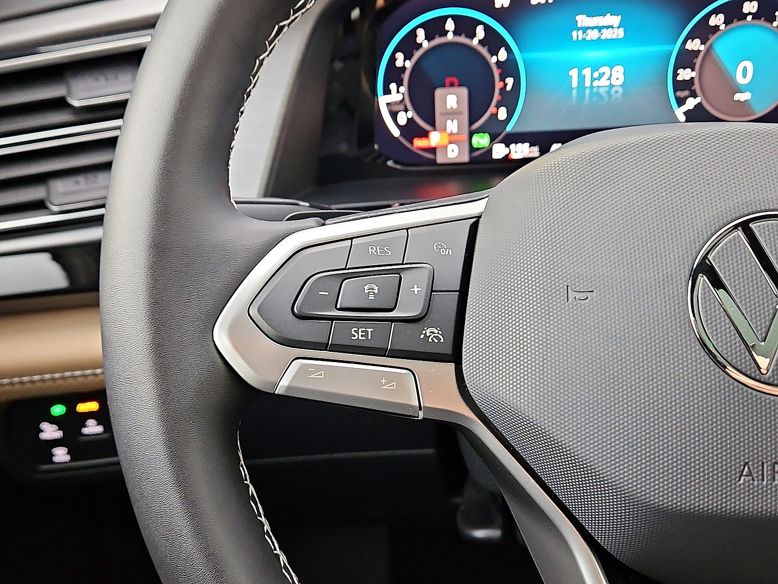 New 2026 Volkswagen Atlas Cross Sport SE image 16