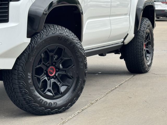 Certified 2025 Toyota Tacoma TRD Pro AWD/4WD image 11