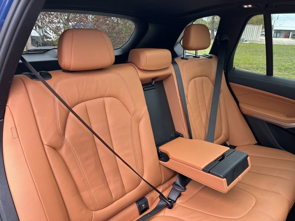 Used 2022 BMW X5 xDrive40i w/ Premium Package image 49