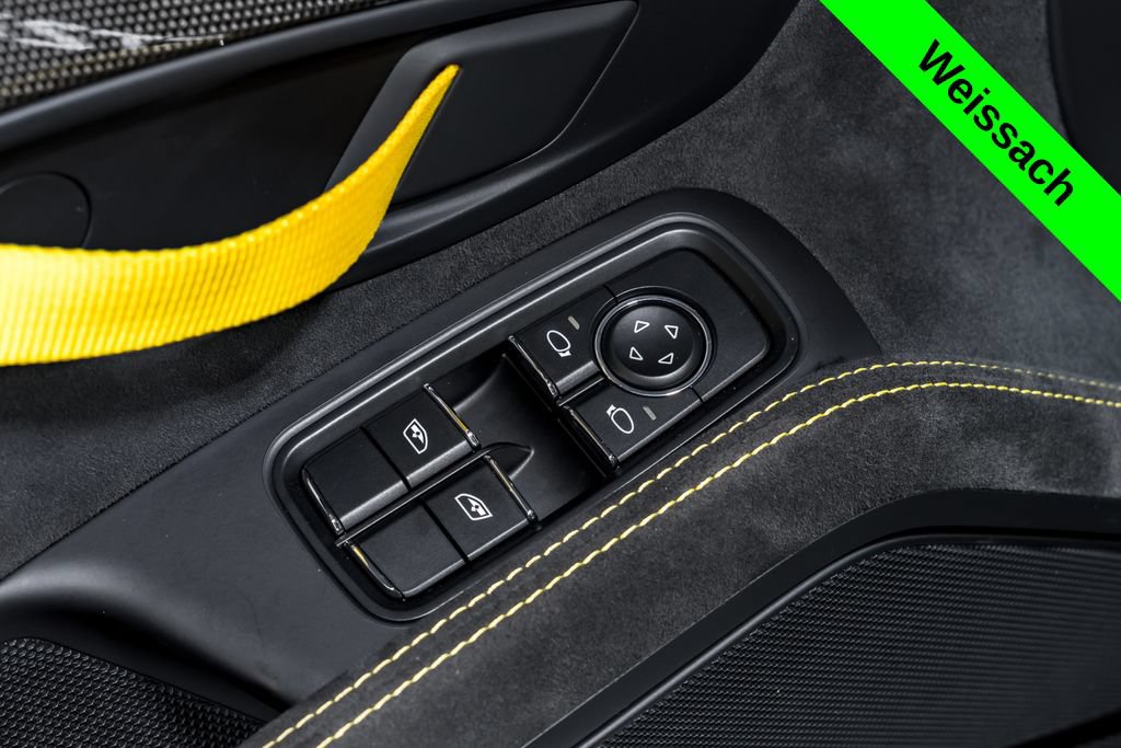 Used 2018 Porsche 911 GT2 RS RWD image 10