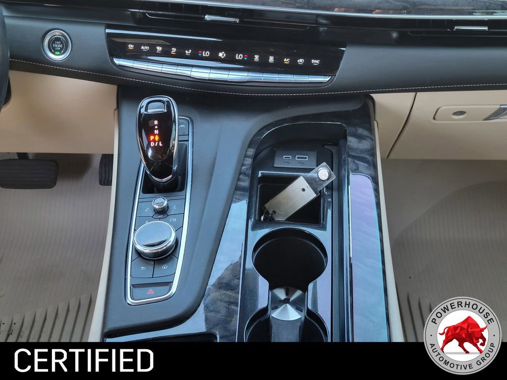 Used 2022 Cadillac Escalade Premium Luxury image 25