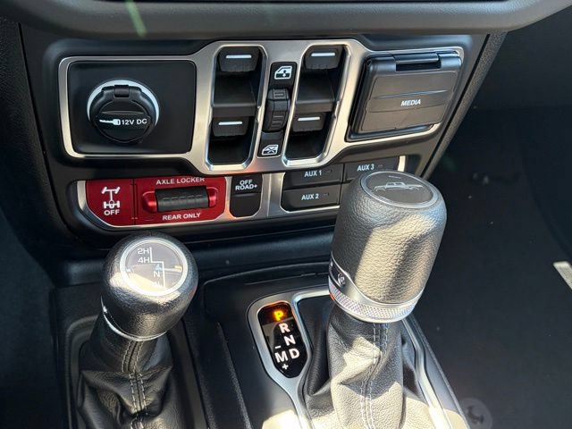 New 2026 Jeep Gladiator Mojave w/ Safety Group AWD/4WD image 22