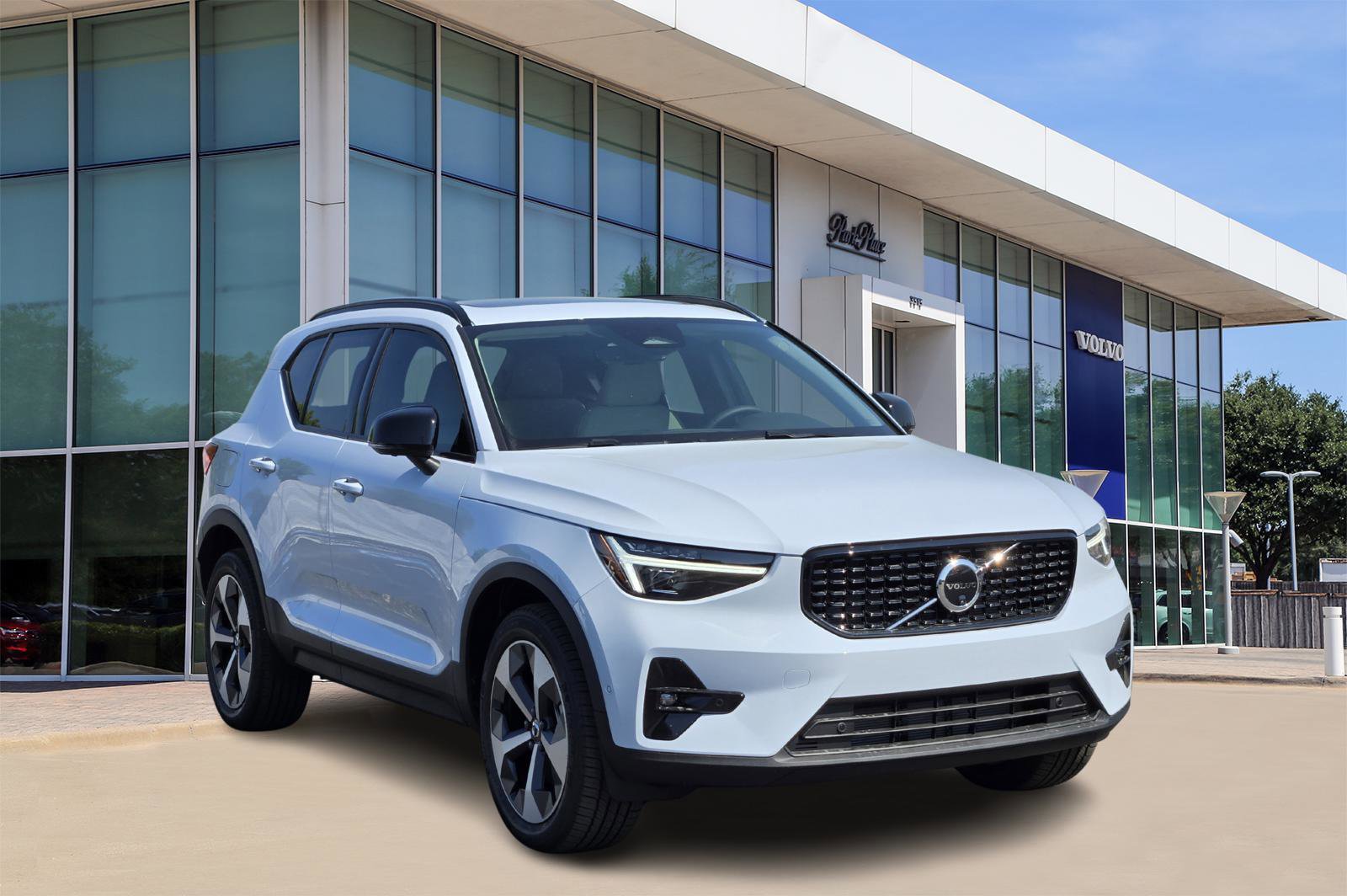 New 2026 Volvo XC40 B5 Plus w/ Protection Package Premier image 2