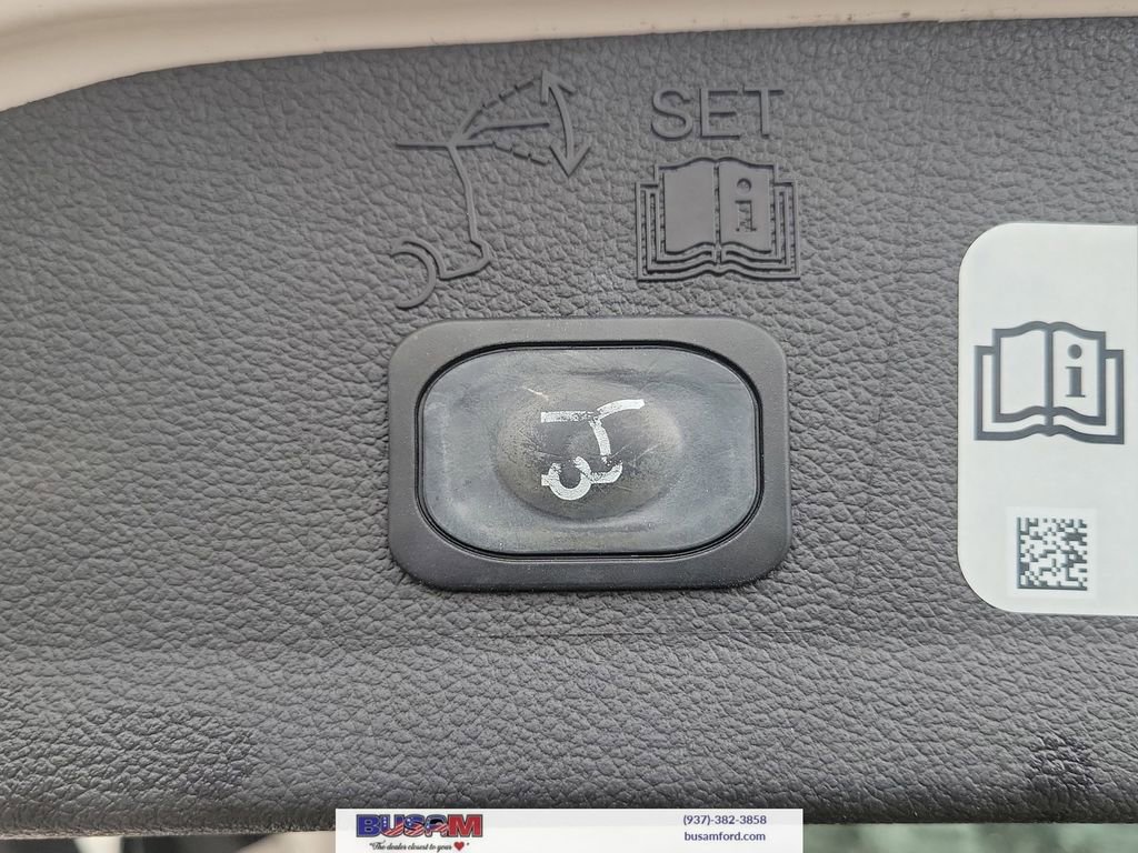 Used 2019 Ford Escape Titanium image 7